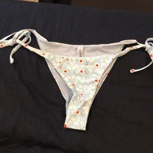 NEVER WORN bikini bottoms